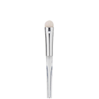 Detailweergave van de e.l.f. Precision Eyeshadow Brush met compacte kwastkop.