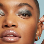 e.l.f. Liquid Glitter Eyeshadow Black Magic met glitterfinish