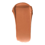 Swatch van e.l.f. O FACE Satin Lipstick Hustle in goudbruin